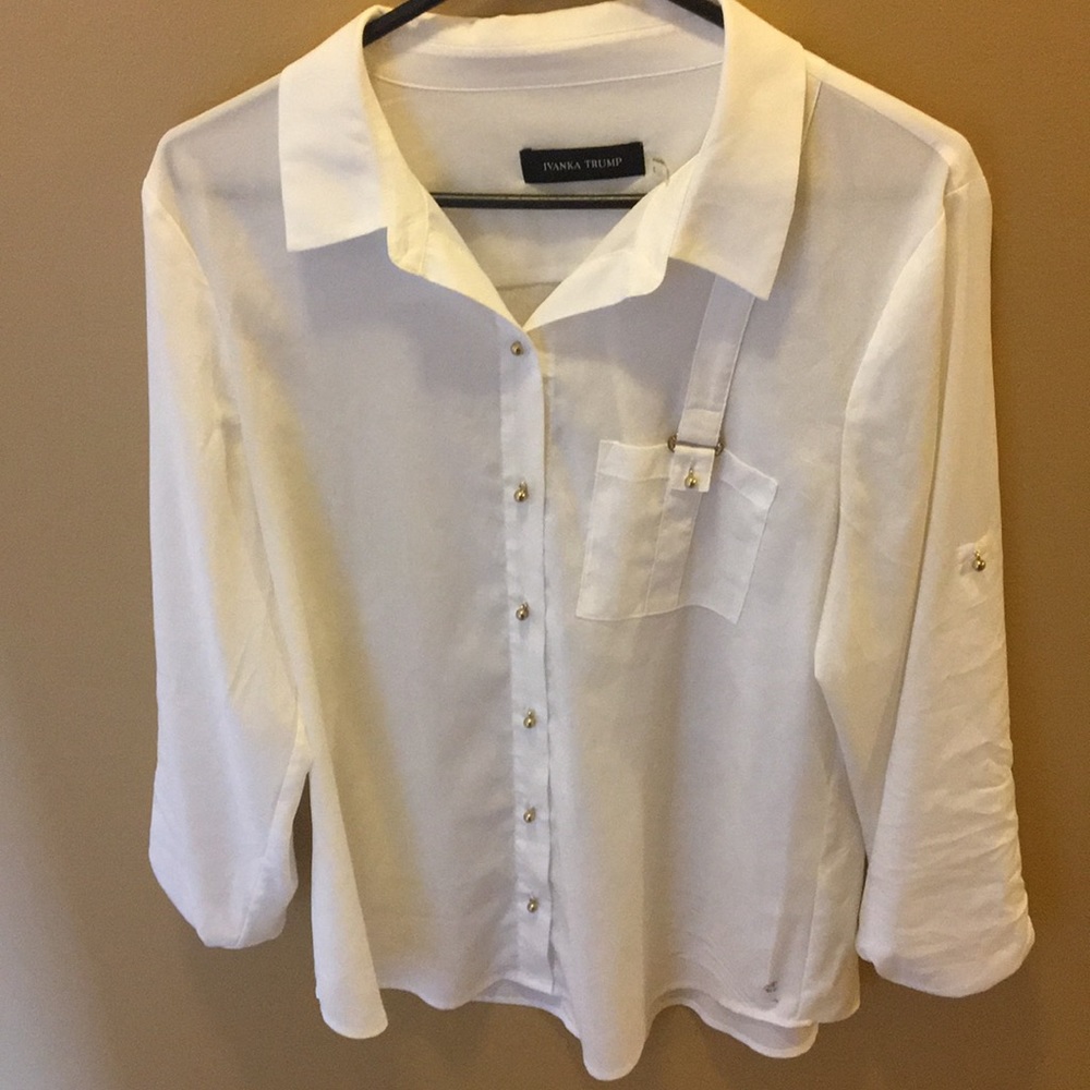 White work shirt 💟